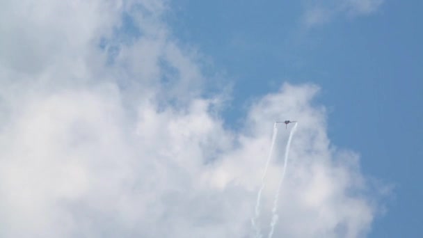 Loodsen Rafael vliegtuigen op airshow — Stockvideo