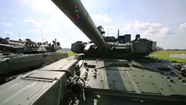 Torretta del carro armato T-90 sull'esposizione — Video Stock