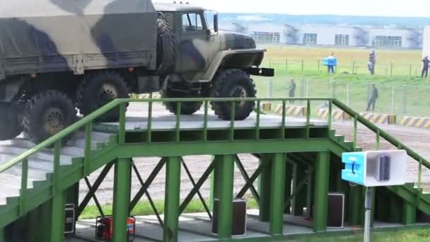 Coche tracción total Ural-4320 — Vídeos de Stock