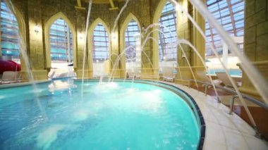 Havuzu su ile waterpark Caribia jetler.