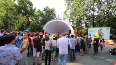 İnsanlar Festivali'nde aşamada arıyorum