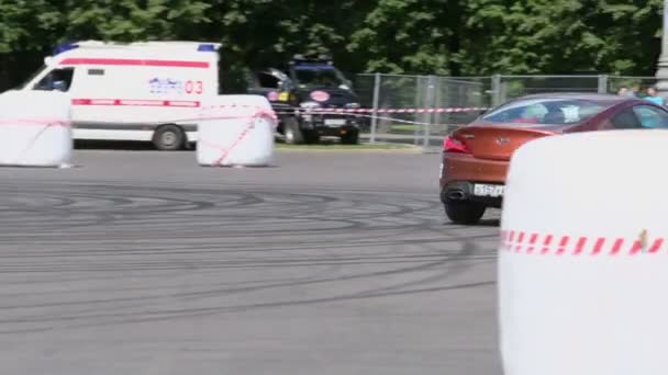 Condução extrema por dublê durante Speedfest — Vídeo de Stock