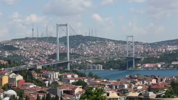 Paisaje con puente Ataturk — Vídeo de stock