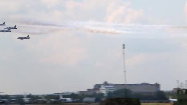 Dokuz Cf-339 hava gösteri — Stok video