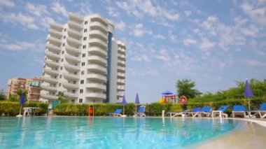 Yüzme havuzunda My Marine Residence