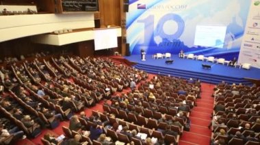 Seyirci ve konuşmacı olarak Forum küçük işletme