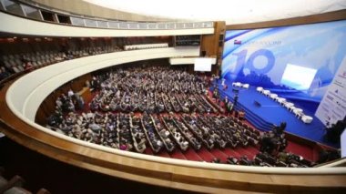 Dinleyici ve Forum küçük işletme aşamasında