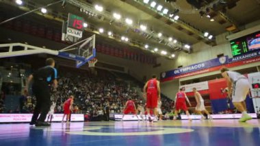 Olympiakos ve Lokomotiv Kuban takım oynuyor