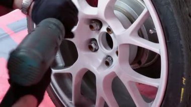 Araba otomobil mekanik vida tekerlek