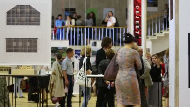 People spending time at International Exhibition — Stock Video