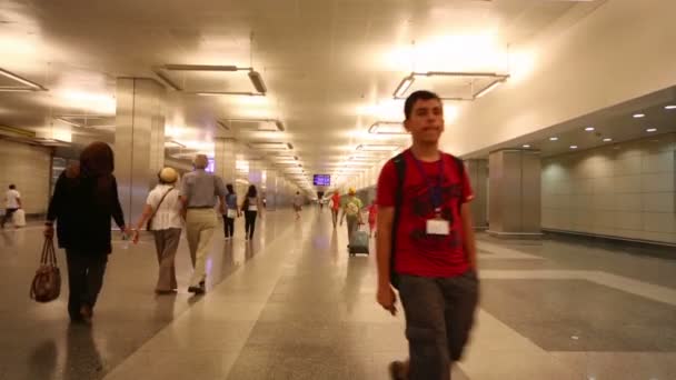 Tunnelbanestationen i Istanbul, Turkiet — Stockvideo