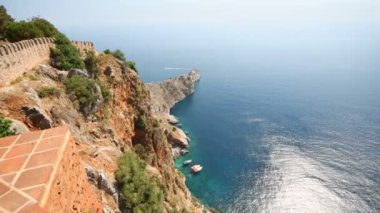 Deniz manzarası kayalık kıvrım, dışarı çıkar