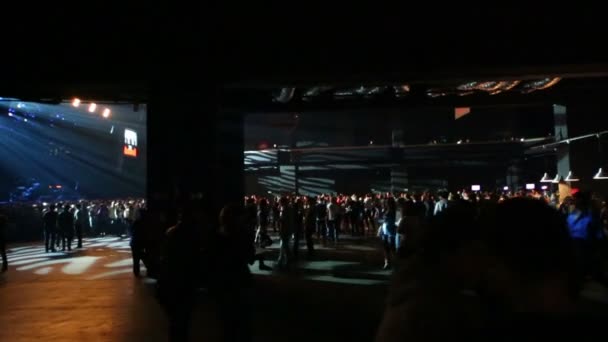 People in dance floor at concert of DAUGHTRY — Stock Video