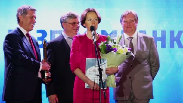 Grono laureatów mówić — Wideo stockowe