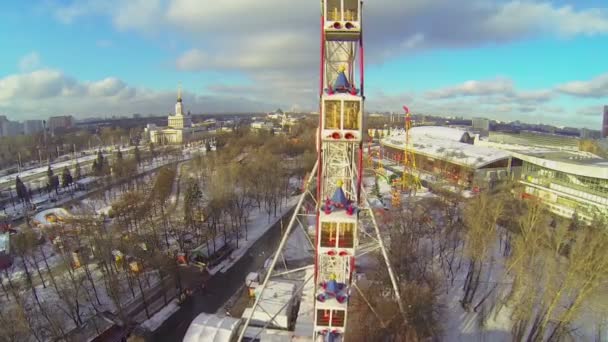 Russische tentoonstelling Center Ferris wheel — Stockvideo