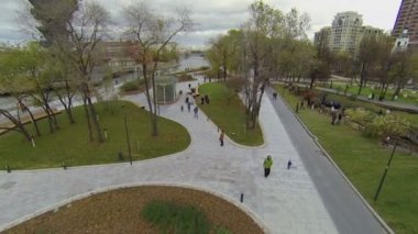 İnsanlara Kırım quay yaya bölgesi