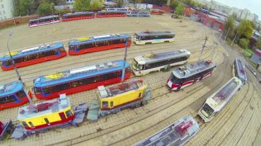 Gün görünümü: tramvay depo, havadan görünümü bırakarak işçi