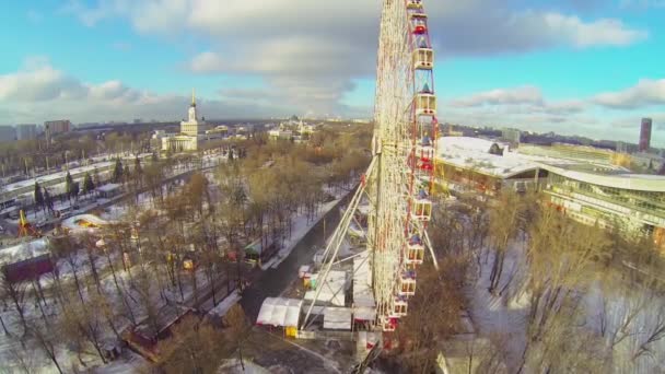 Russische tentoonstelling Center Ferris wheel — Stockvideo