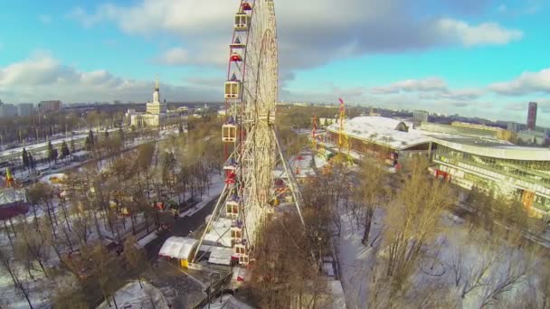 Russian Exhibition Center Ferris wheel — Stock Video