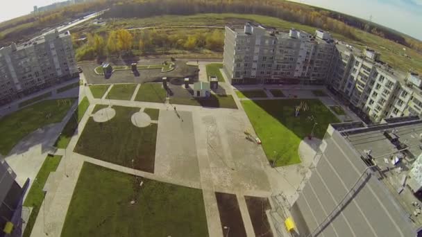 施工现场的住宅复杂 Romashkovo — 图库视频影像