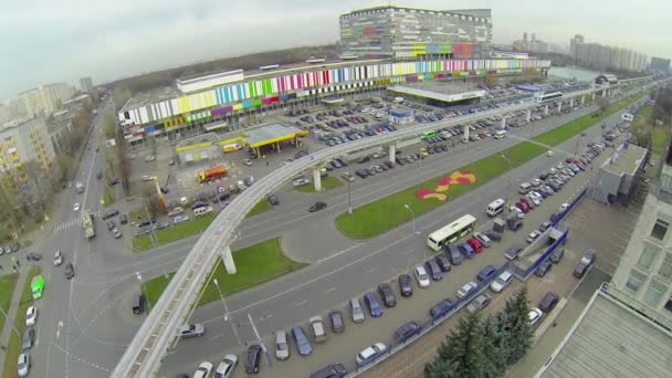 Trafic automobile à la croisée des chemins — Video