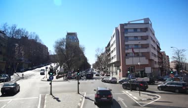 Otobüs-tur Madrid üzerinden gidiyor