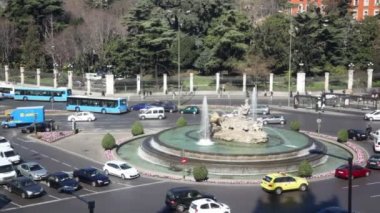 Çeşme Cebeles Meydanı yakınındaki ulaşım yolculuk