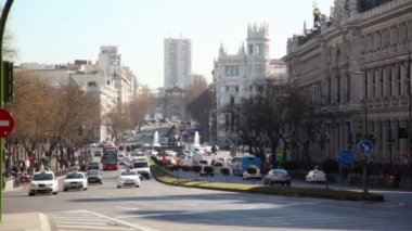 Sokak Calle de Alcala trafik