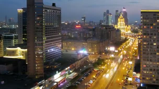 Vue aérienne de la ville nocturne — Video