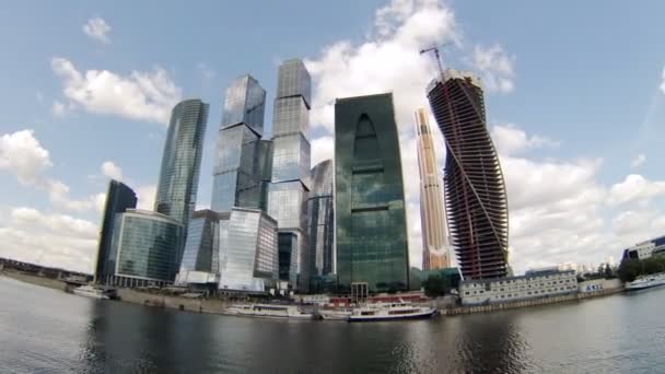 Moscow City s řekou — Stock video