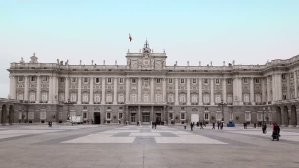 宮殿のスペインのマドリードを王します。 — ストック動画