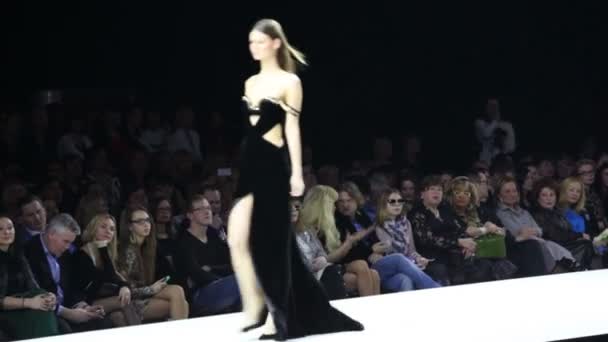 Volvo Fashion Week — Stockvideo