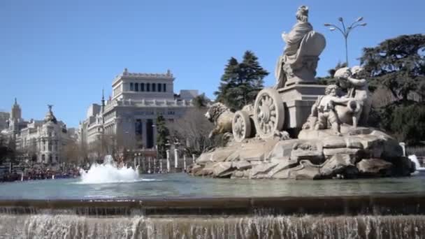 Cibeles fountain at Cibeles Square — Stock Video