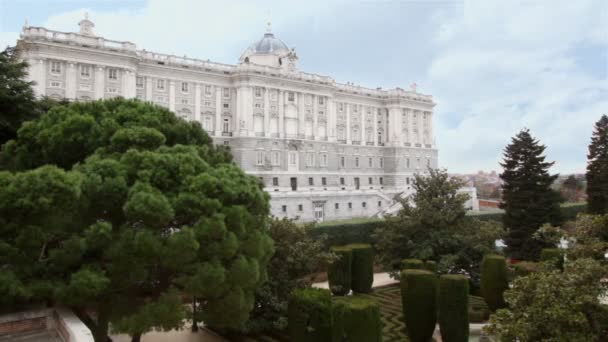 Trädgårdarna i Sabatini i Madrid — Stockvideo