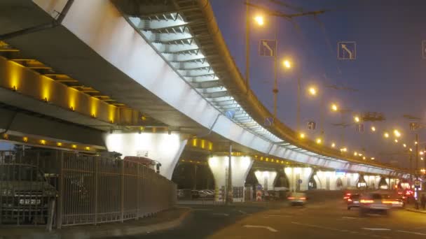 Tung trafik i modern stad — Stockvideo