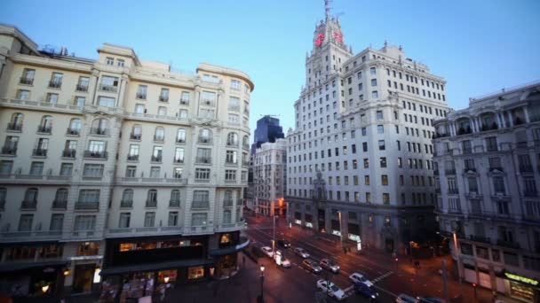 Traffic on Gran Via street — Stock Video