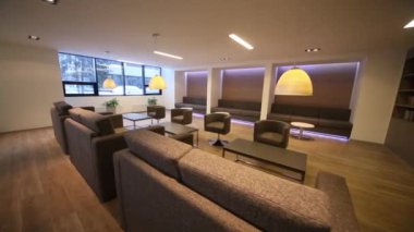 salonu ve Kütüphane İş Merkezi