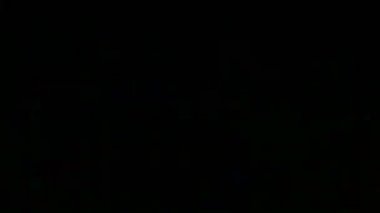 adam labirent içinde yürür