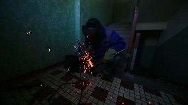 koruyucu maske ve giysi Kaynak Kaynakçı