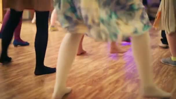 Legs of young people dancing — Stock Video