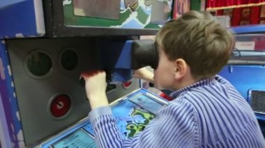 Çocuk oyun eski oyun makinesi