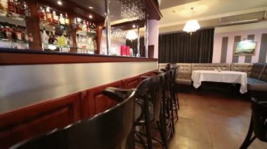 Neva sinema restoranında sandalye ile bar