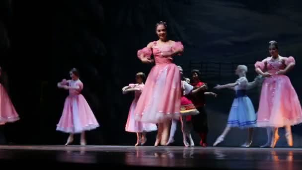 Flores escena de vals durante el ballet — Vídeos de Stock