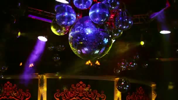 Group of rotating mirror balls — Stock Video