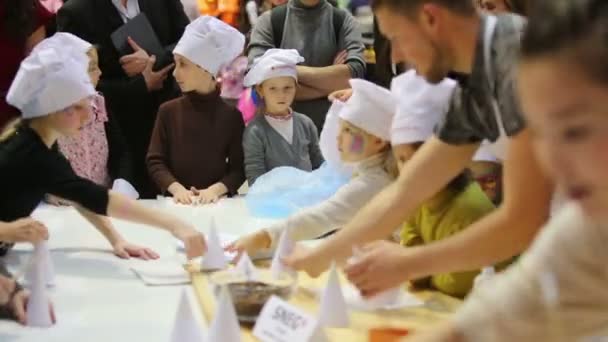 Master class sobre culinária no festival gastronômico — Vídeo de Stock