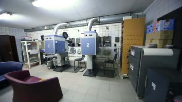 Neva cinema with two old projectors — Stock Video