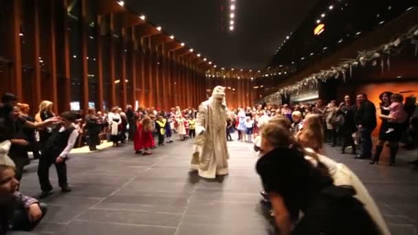 Performance du Nouvel An pour les enfants — Video