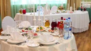 Restaurant düğün kutlama için tablolar