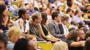 Global Youth to Business forumundaki kişiler