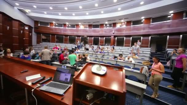 Miembros de la Conferencia Voz de la Juventud — Vídeos de Stock